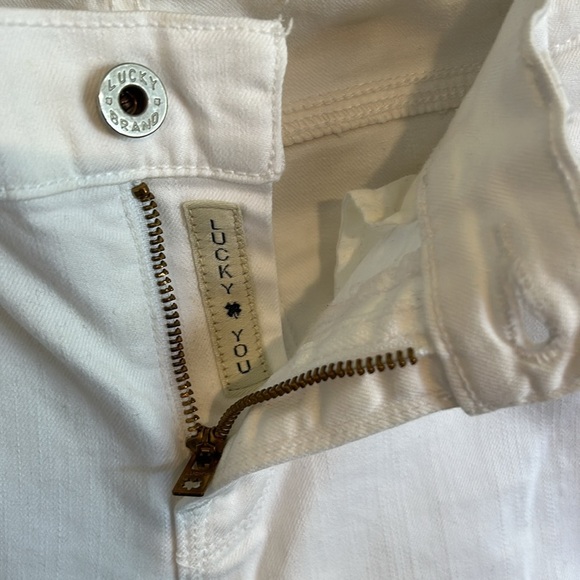 LUCKY BRAND MOLLIE CROP MID RISE WHITE DENIM JEANS SIZE 6/28 - Picture 9 of 15